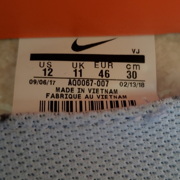 Nike Epic React Flyknit - Picture 3 of 11